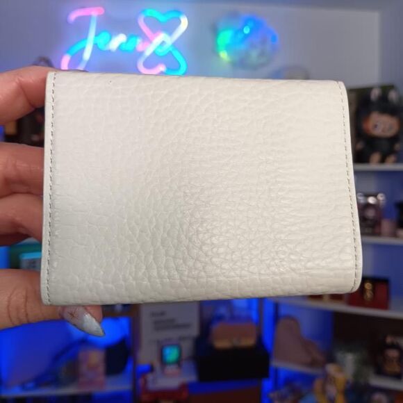 Unused BURBERRY BLUE LABEL Authentic Women Wallet White Beige Nova Check Inside - Picture 3 of 11